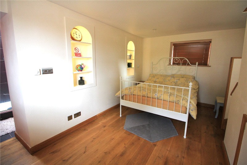 Moat Lane, Taynton, Gloucester, Gloucestershire, GL19