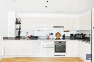 Streatham High Road, London, SW16