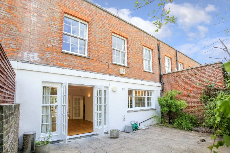 Pembroke Gardens Close, Kensington, London, W8