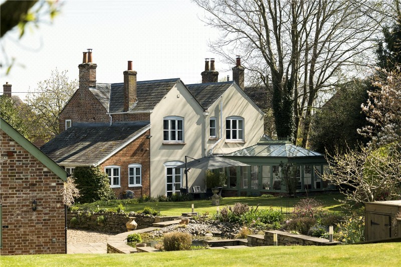 High Street, Urchfont, Devizes, SN10