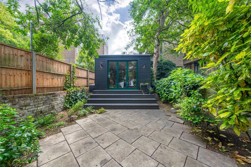 Elgin Avenue, London, W9