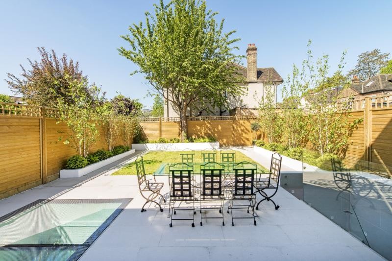 Ferry Road, Barnes, London, SW13