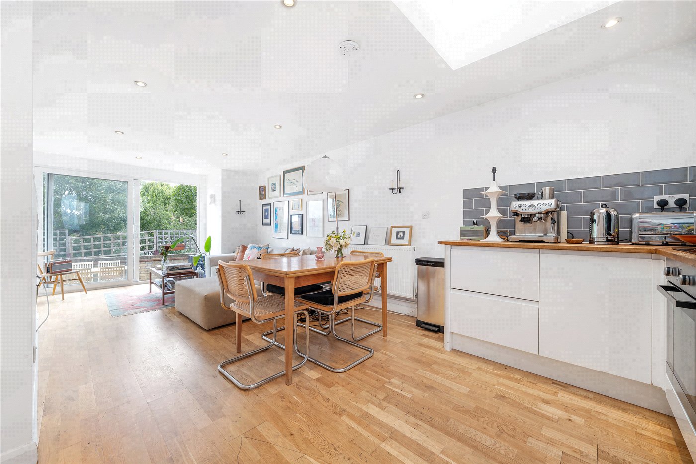 Kitchen/Dining Pt.1