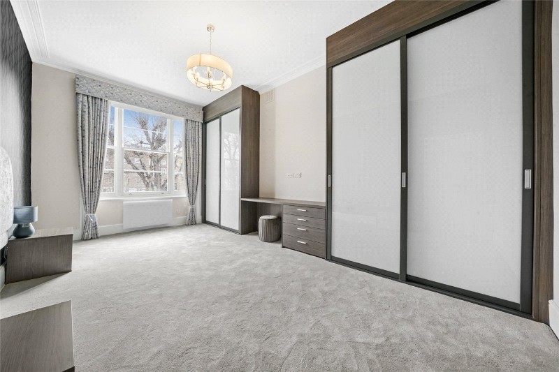 Elgin Crescent, London, W11