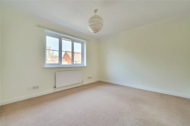 Whitlet Close, Farnham, Surrey, GU9