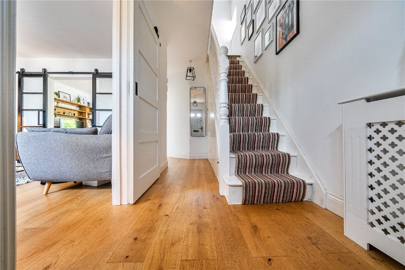 Edward Road, Farnham, Surrey, GU9