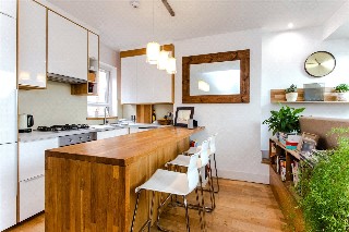 Rathcoole Gardens, London, N8