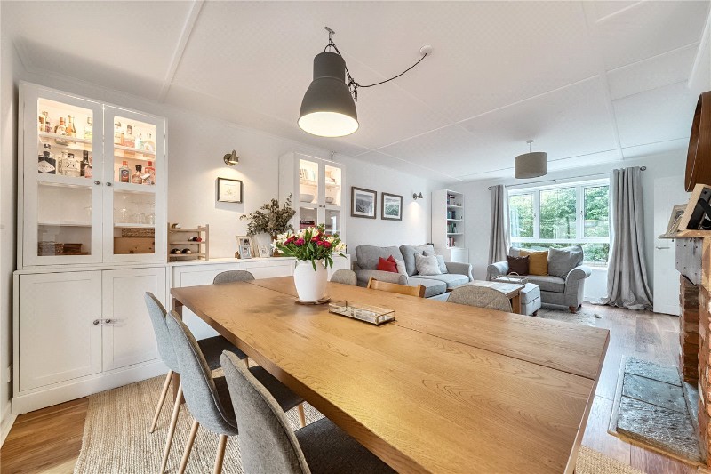 Kingsley Close, Shaw, Newbury, Berkshire, RG14