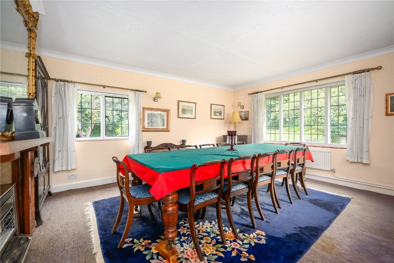 Byfleet Road, Cobham, Surrey, KT11