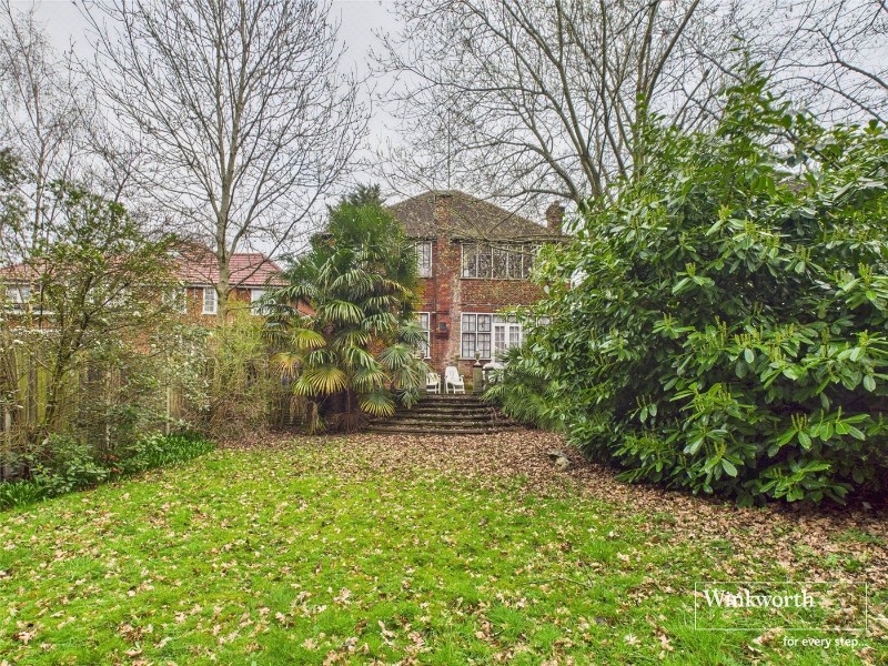 Edgeworth Crescent, Hendon, London, NW4