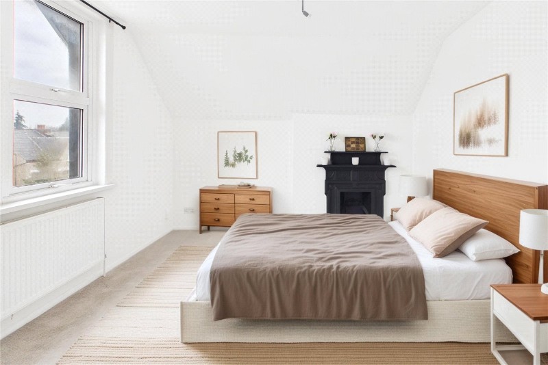 Gleneagle Road, London, SW16