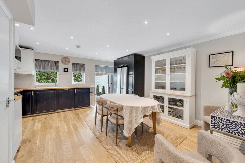 Abinger Mews, London, W9