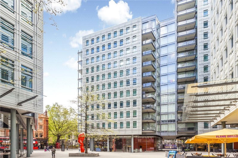 St Giles High Street, London, WC2H
