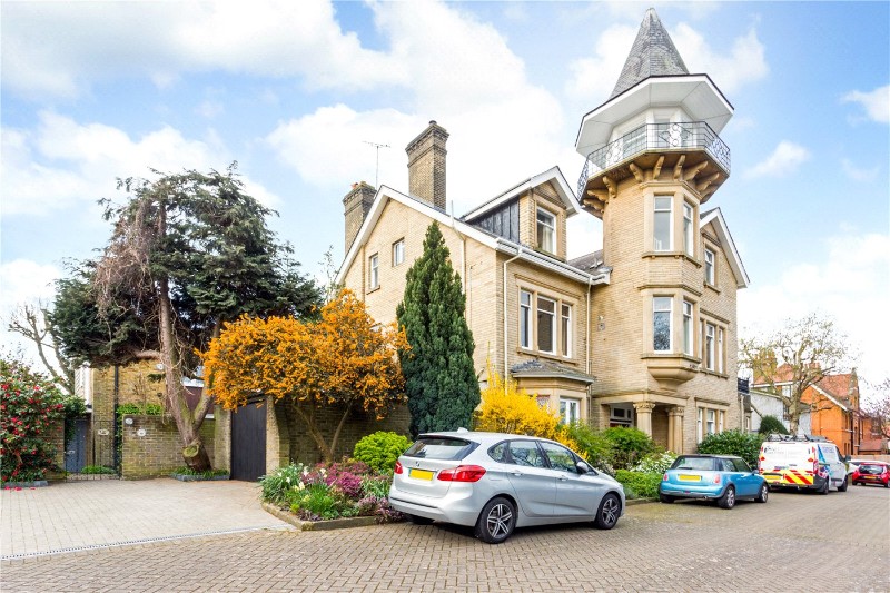 Castlebar Hill, London, UK, W5