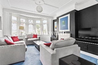 Hedge Lane, London, N13