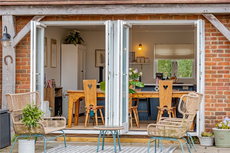 8 The Old Barnyard, Pewsey Road, Rushall, Wiltshire, SN9