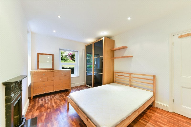 Bolton Road, London, W4
