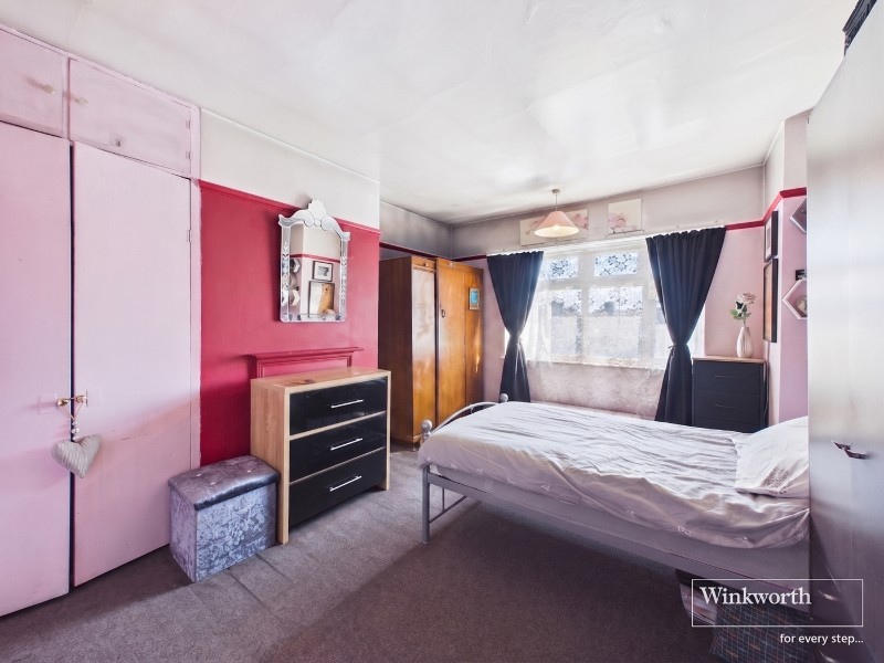 Lewgars Avenue, Kingsbury, London, NW9