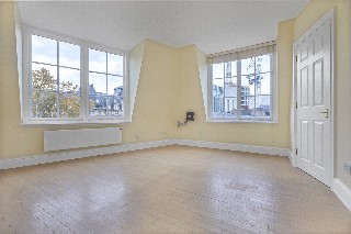 Giltspur Street, London, EC1A