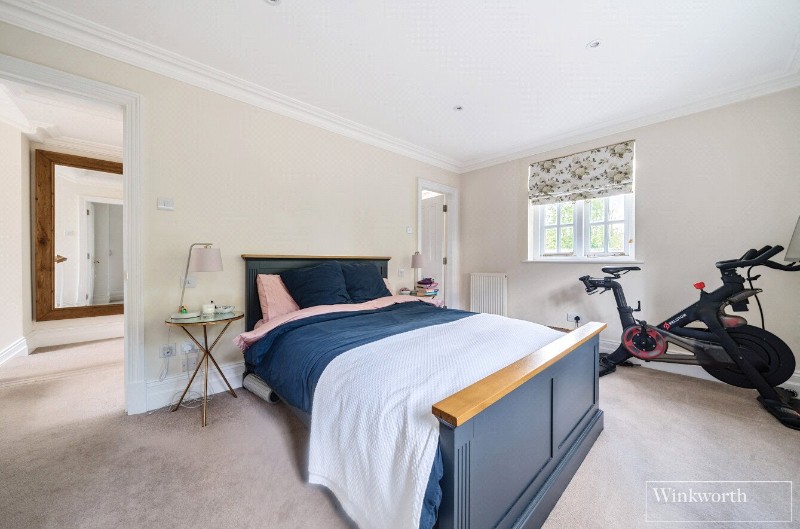 Guildford Road, Bagshot, Surrey, GU19