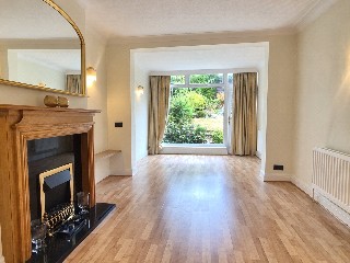 East Walk, East Barnet, EN4