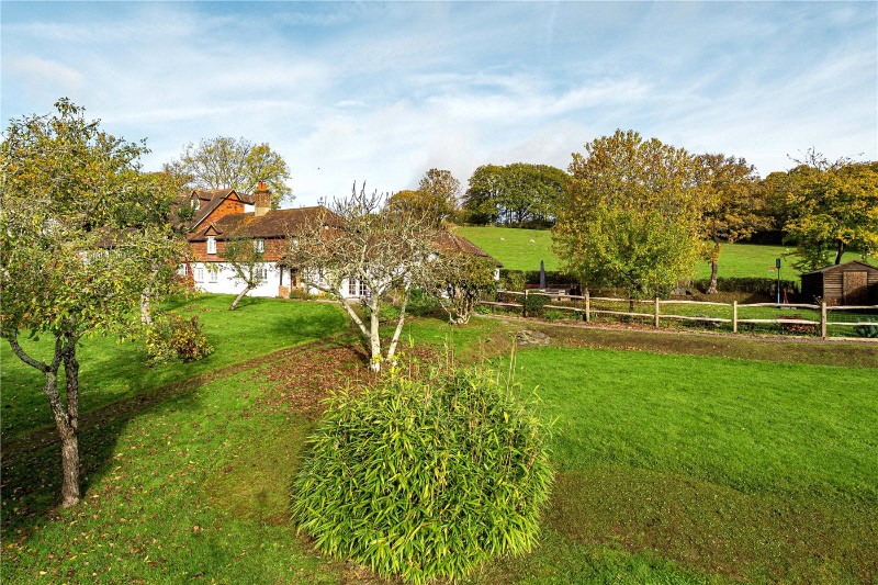 Bealeswood Lane, Dockenfield, Farnham, Surrey, GU10
