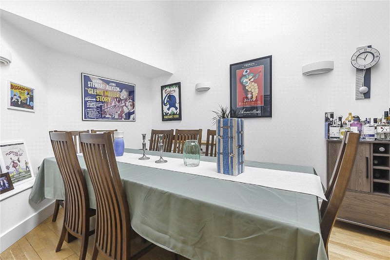 Farringdon Road, London, EC1M