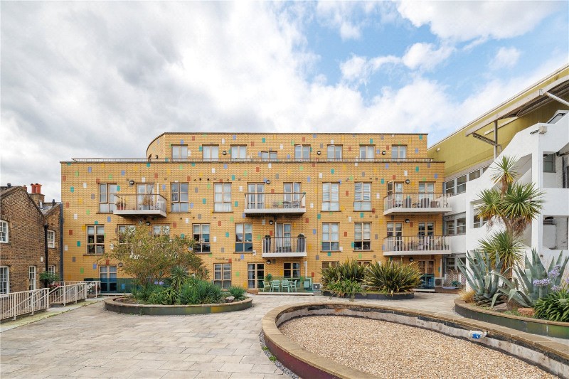 Farm Lane, London, SW6