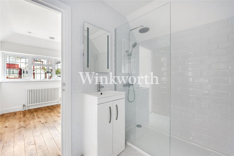 Powys Lane, London, N13