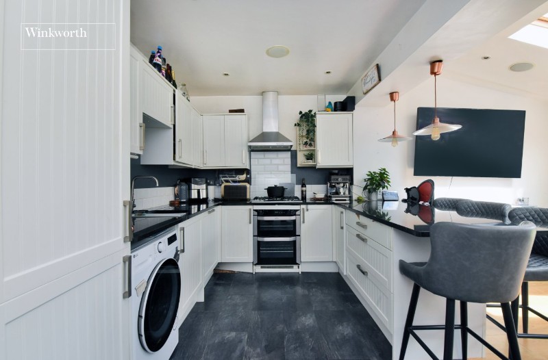 Buckland Way, Worcester Park, Surrey, KT4