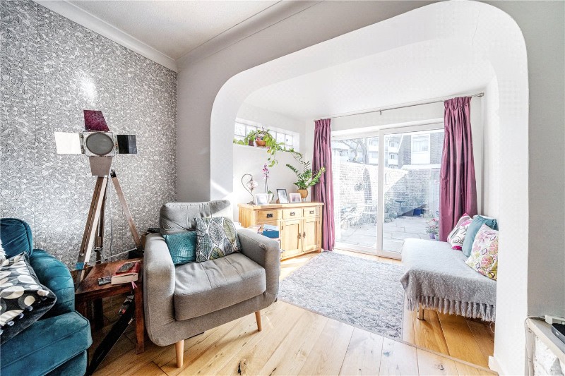 Waterside Close, London, SE16