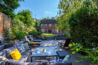 Reading Road, Wokingham, Berkshire, RG41