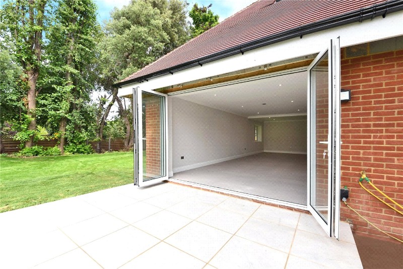 Holly Oak Close, Cheam, Sutton, SM2