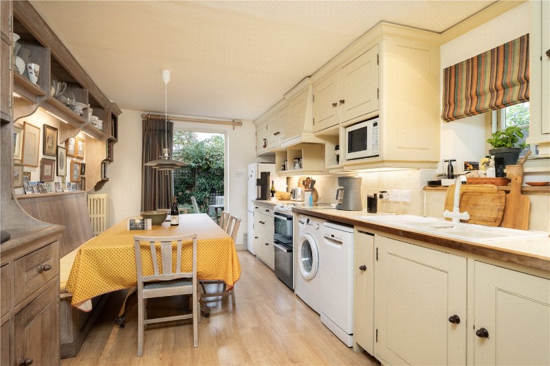 Cornwall Grove, London, W4