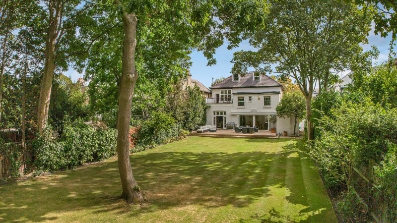 Castelnau, Barnes, London, SW13