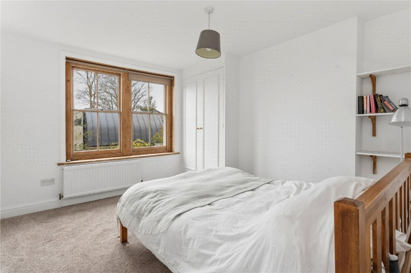 Raleigh Gardens, London, SW2
