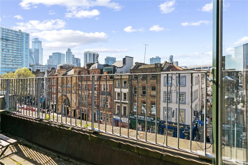 Whitechapel High Street, London, E1