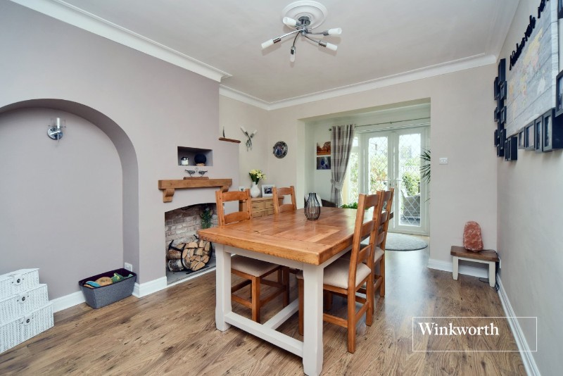 Elmstead Gardens, Worcester Park, Surrey, KT4