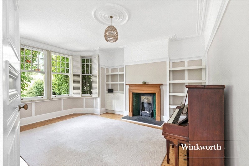 Etchingham Park Road, Finchley, London, N3