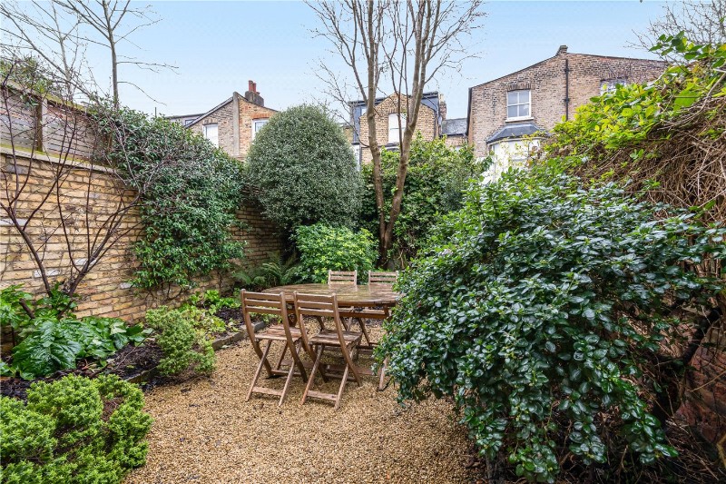 Gowlett Road, London, SE15
