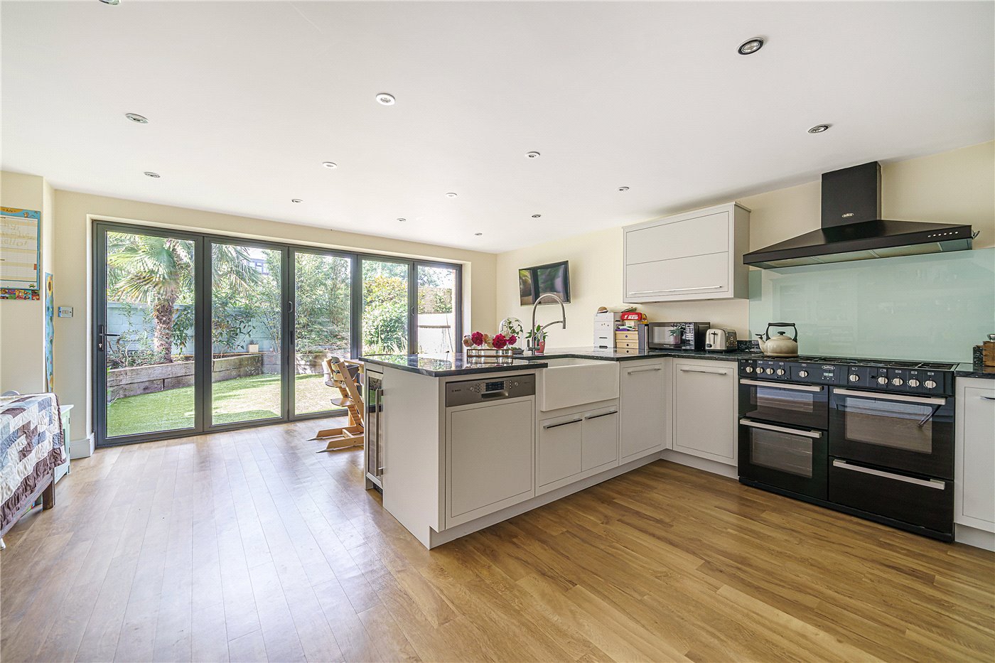 Kitchen-Reception P1