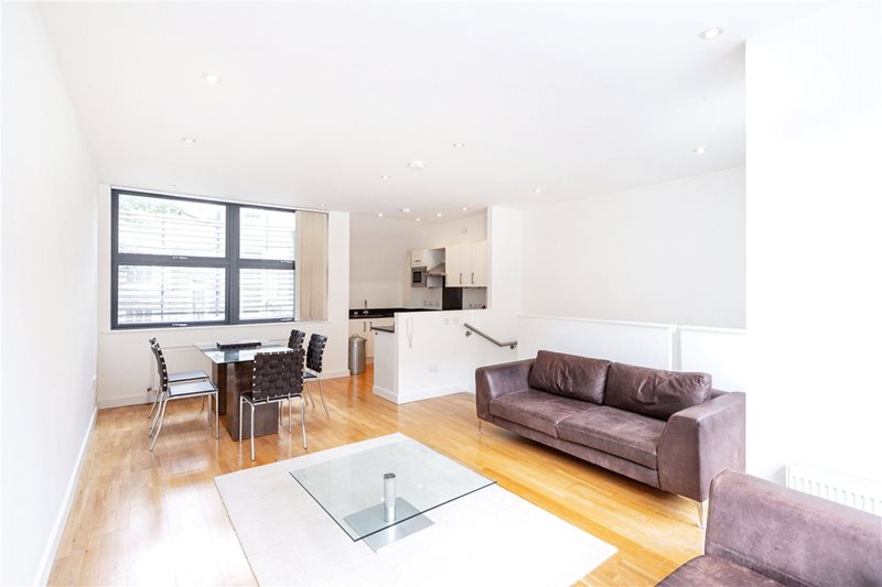 Ingle Mews, London, EC1R