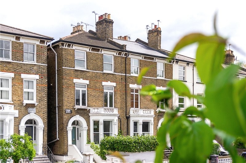 2 bedroom property for sale in South Lambeth Road, Stockwell, SW8 (Ref