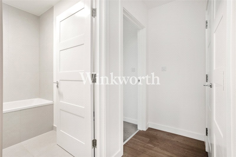 Frobisher Road, London, N8