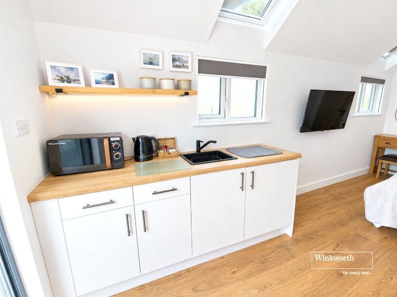 Lingwood Avenue, Mudeford, Christchurch, Dorset, BH23