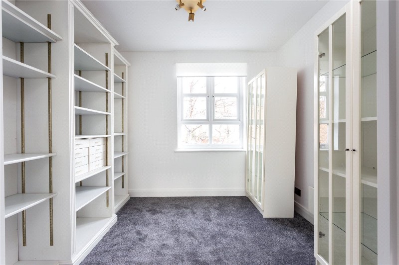 Fuller Close, London, E2