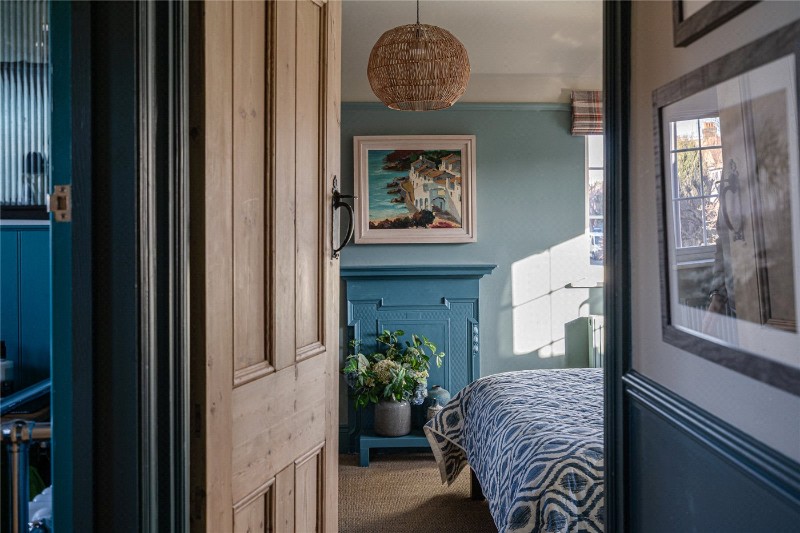 Cricklade Avenue, London, SW2