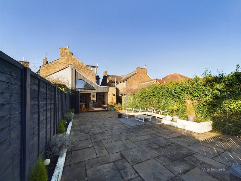 Hook Road, Chessington, KT9