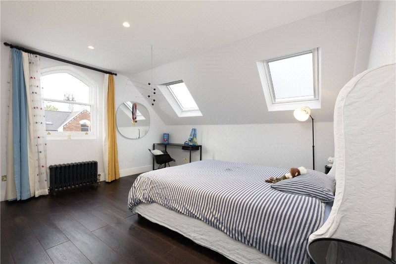 Burstock Road, London, SW15