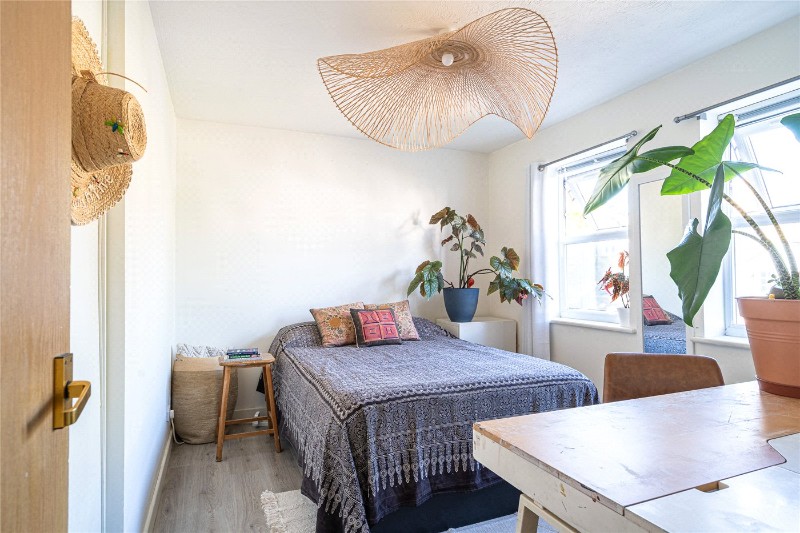 Peregrine Court, London, SW16